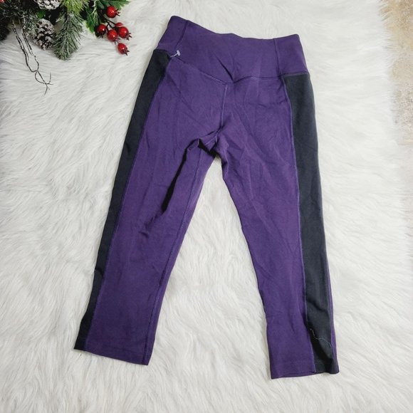 Nike Womens Purple Capri Crop Leggings - Picture 2 of 4